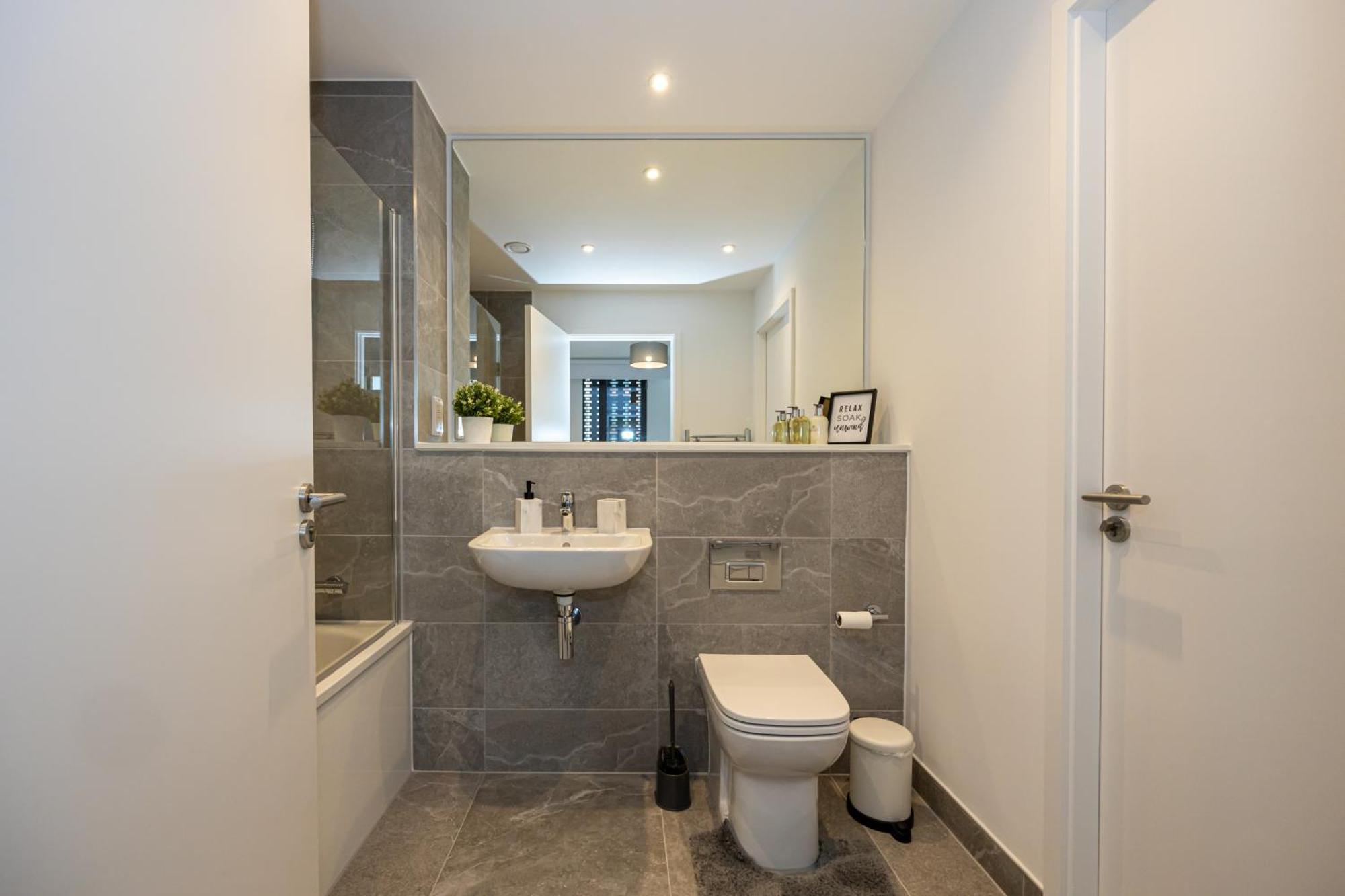 Royal Ebony By Asquare Lettings Apartment แมนเชสเตอร์ ภายนอก รูปภาพ